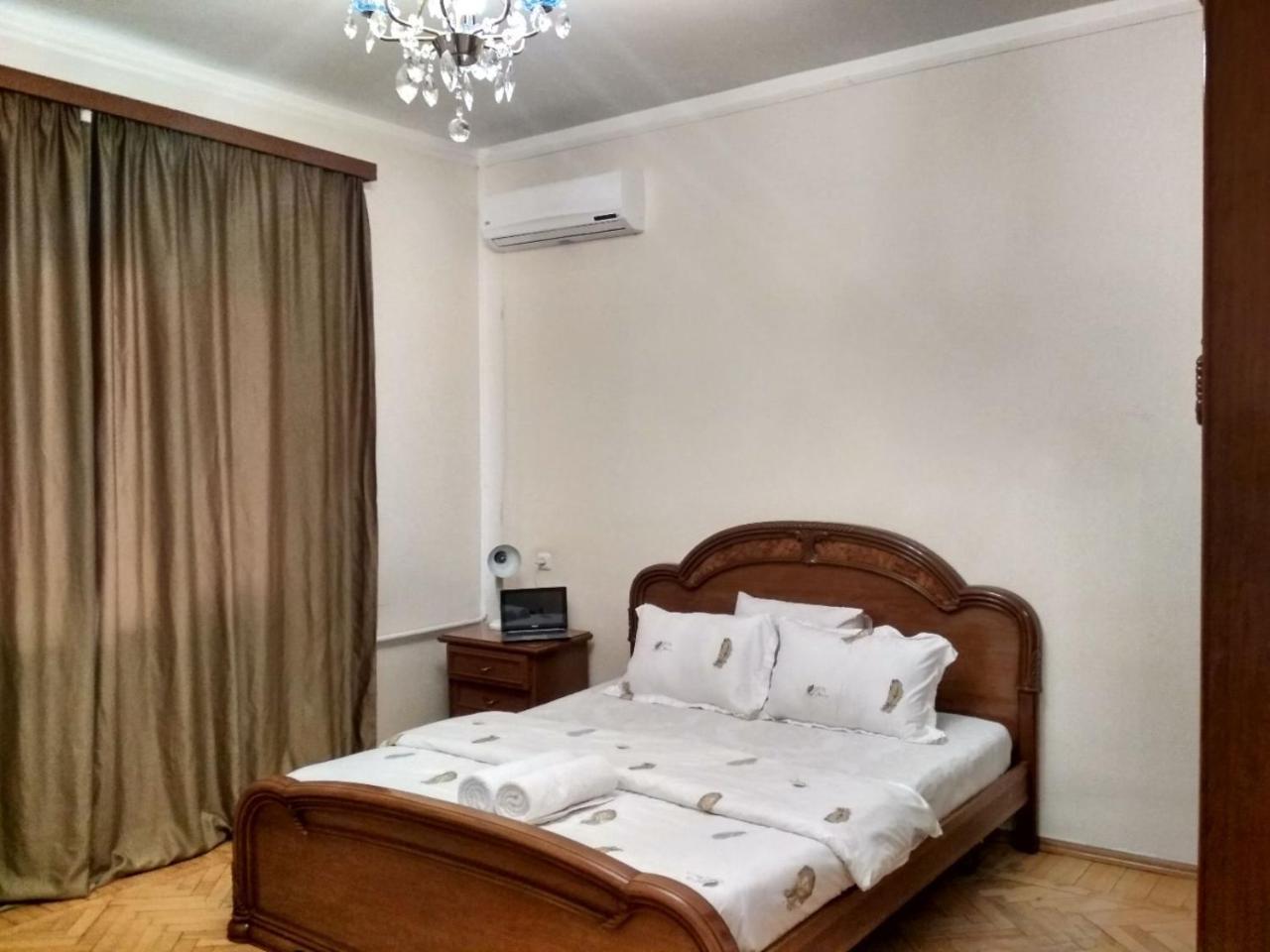 Happy Camper Hostel Yerevan Exterior photo